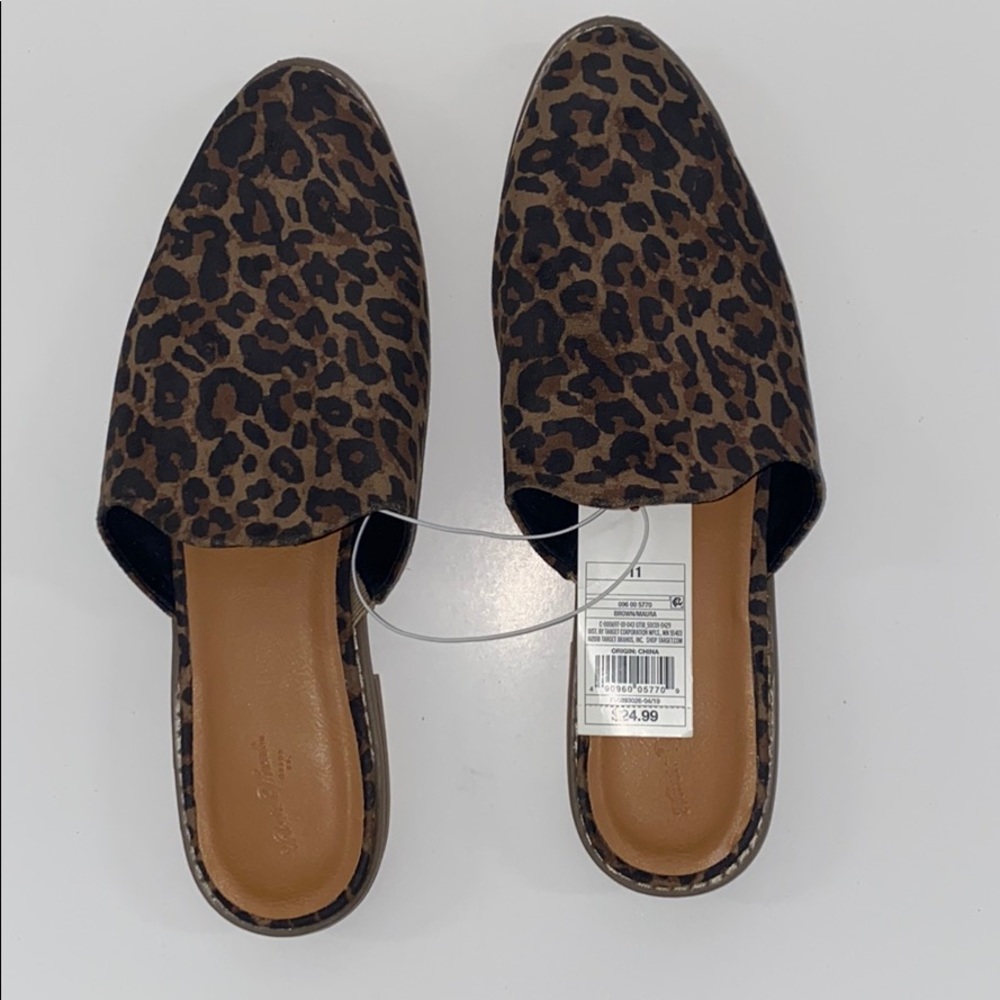 Universal Thread Shoe - image 2